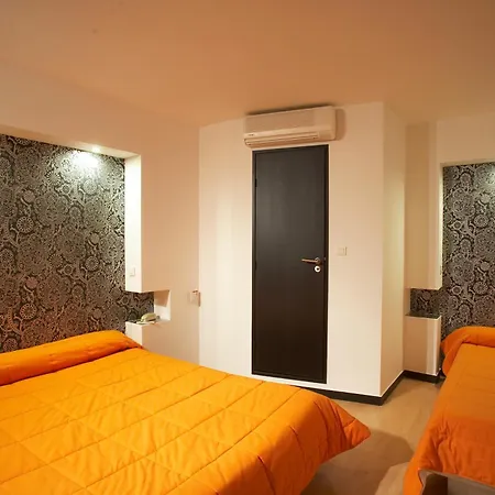Evan Hotel 2*